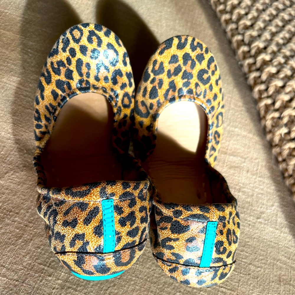 Size 7 Leopard print Tieks by Gavrieli